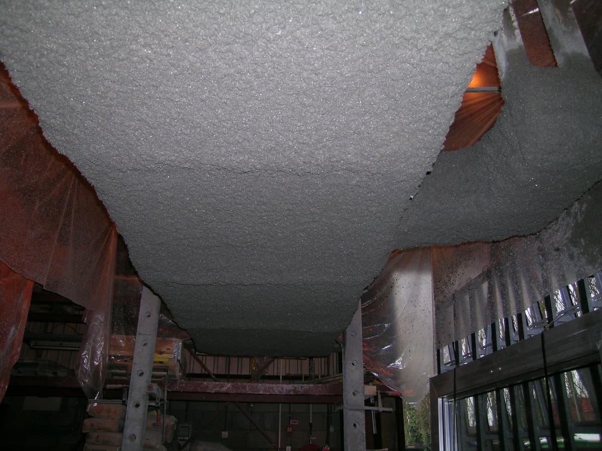 Flocage coupe-feu EXTHA sur structure métallique